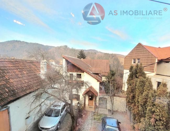 Oportunitate investitionala Casa cu 2 apartamente in zona Scheii Brasovului