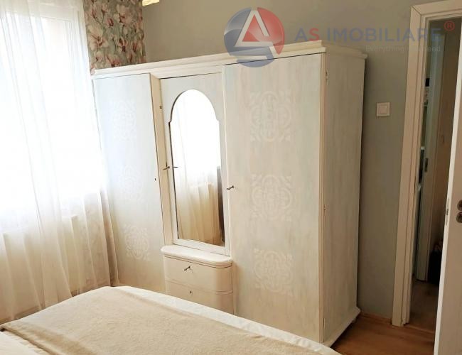 Apartament 2 camere sub mantia 