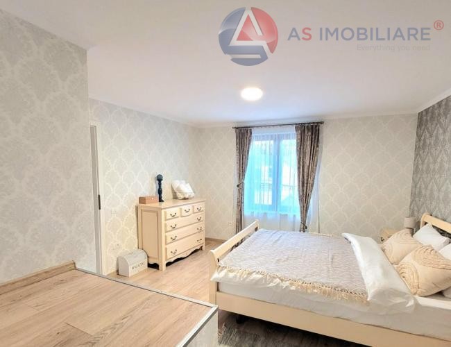 Oportunitate investitionala Casa cu 2 apartamente in zona Scheii Brasovului