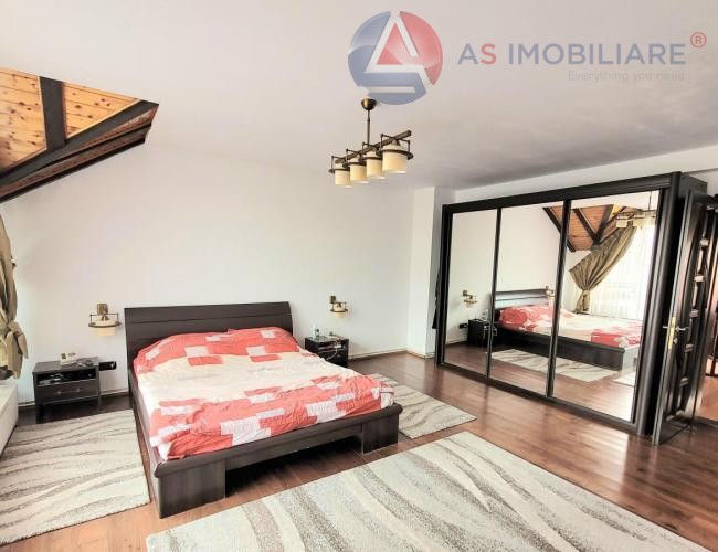 Casa caldurasa si primitoare in zona Florilor, Brasov