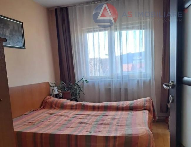 Apartament 4 camere insorit si spatios, zona Faget, Brasov