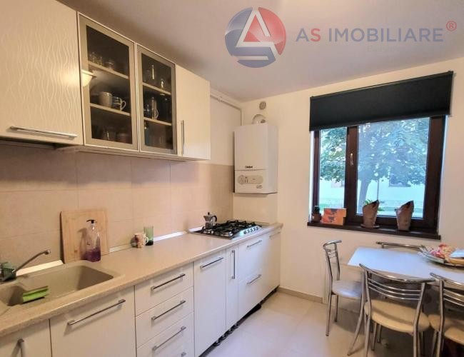 Apartament modern cu 2 camere, parcare inclusă și încălzire în pardoseală – Zona Coresi
