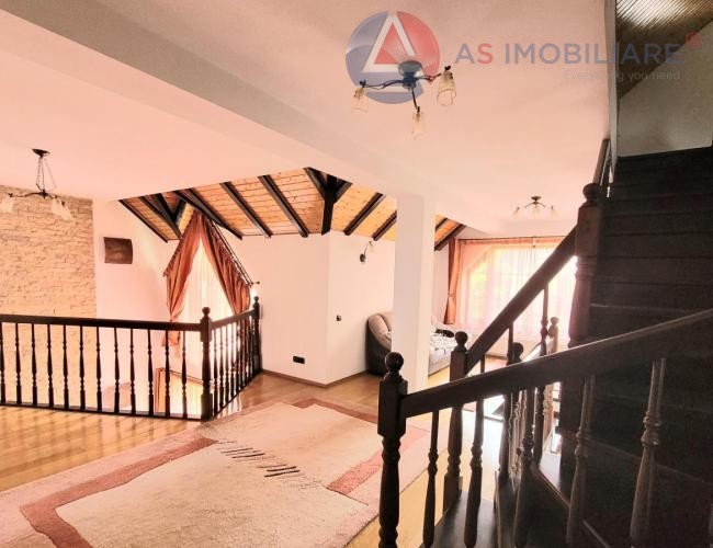 Casa caldurasa si primitoare in zona Florilor, Brasov