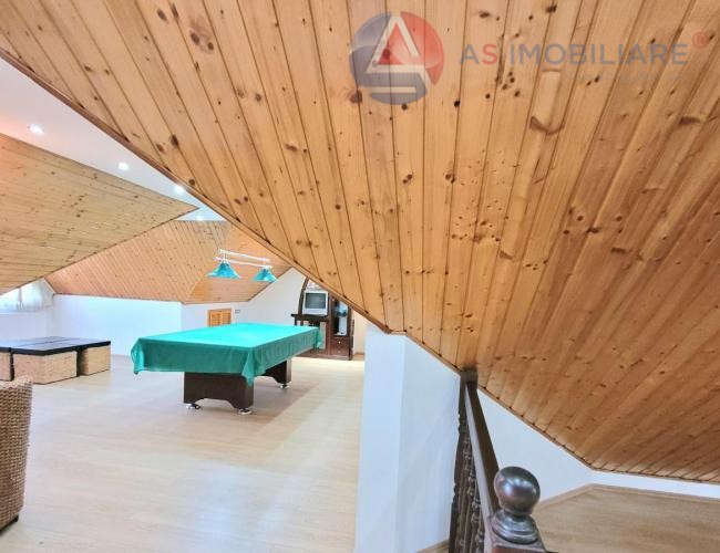 Casa caldurasa si primitoare in zona Florilor, Brasov