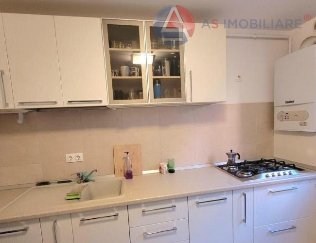 Apartament modern cu 2 camere, parcare inclusă și încălzire în pardoseală – Zona Coresi