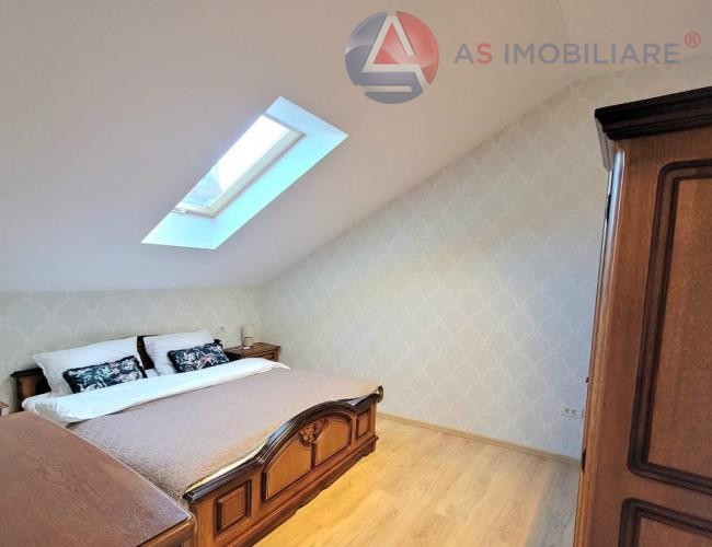 Oportunitate investitionala Casa cu 2 apartamente in zona Scheii Brasovului