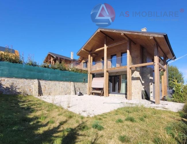 Casă de vacanță modernă P+M (Construcție 2023) – Teren 400 mp, Șemineu & Vedere Panoramică, Rasnov- Glajerie