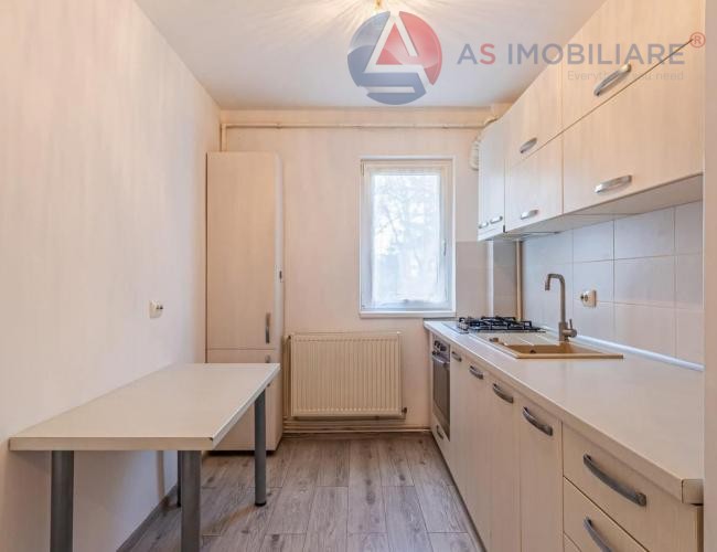Apartament 2 camere parter, renovat & utilat, zona Astra, Brasov