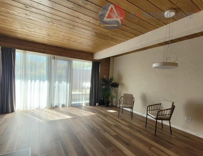 Casă de vacanță modernă P+M (Construcție 2023) – Teren 400 mp, Șemineu & Vedere Panoramică, Rasnov- Glajerie