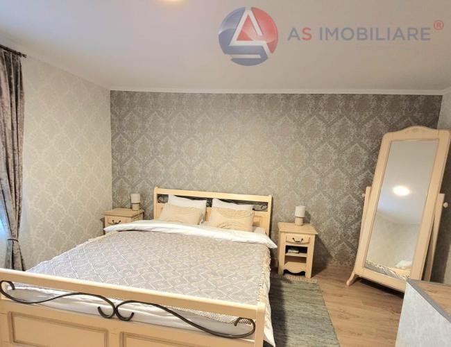 Oportunitate investitionala Casa cu 2 apartamente in zona Scheii Brasovului