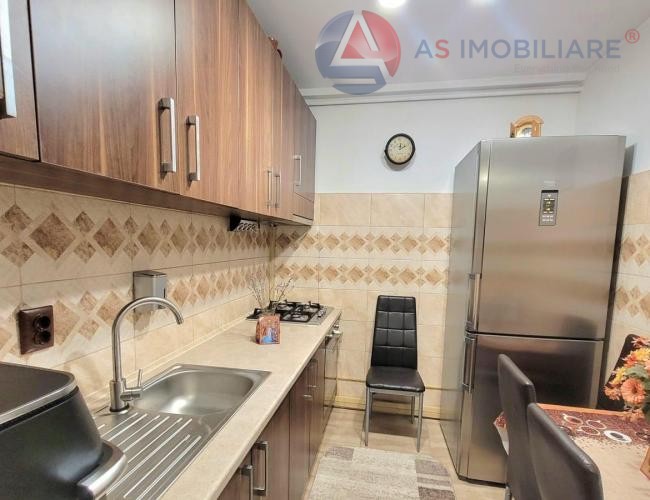 Apartament 2 camere renovat, zona Bisericii Romane, Brasov