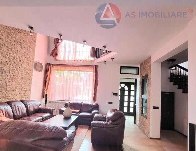 Casa caldurasa si primitoare in zona Florilor, Brasov