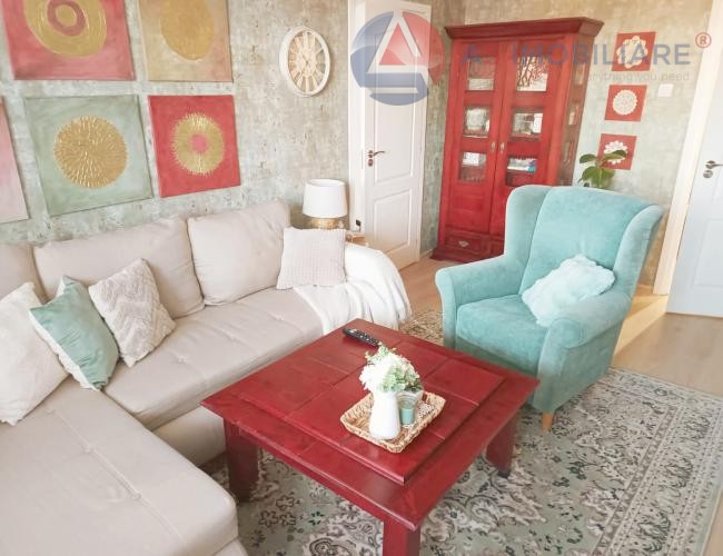 Apartament 2 camere sub mantia 