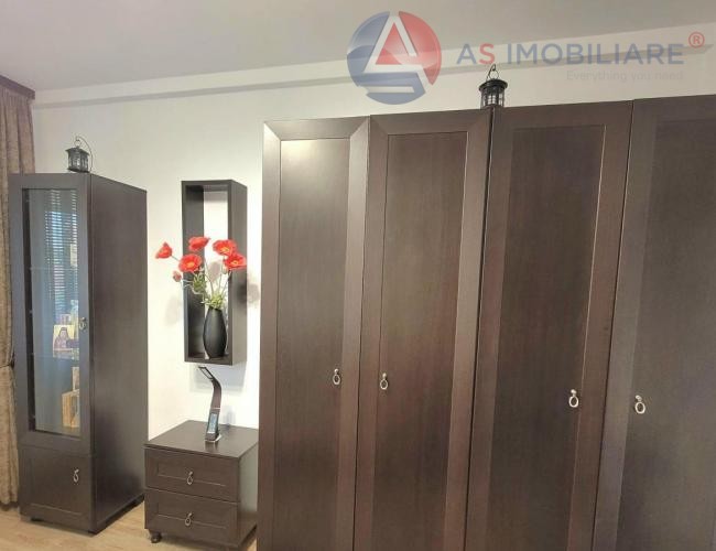 Apartament 2 camere renovat, zona Bisericii Romane, Brasov