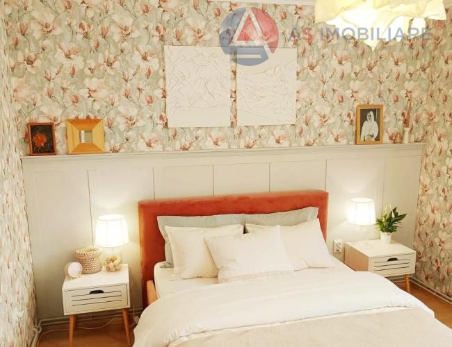 Apartament 2 camere sub mantia 
