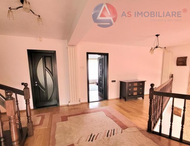 Casa caldurasa si primitoare in zona Florilor, Brasov