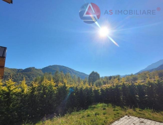 Casă de vacanță modernă P+M (Construcție 2023) – Teren 400 mp, Șemineu & Vedere Panoramică, Rasnov- Glajerie