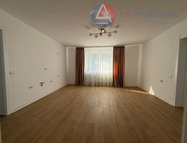 Apartament modern cu 2 camere, curte și garaj | Locație premium în Brașovul Vechi