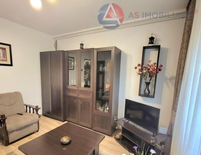 Apartament 2 camere renovat, zona Bisericii Romane, Brasov
